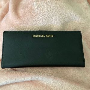 Michael kors wallet